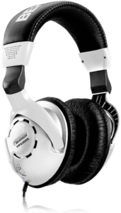 Behringer HPS3000 Studio Headphones 1